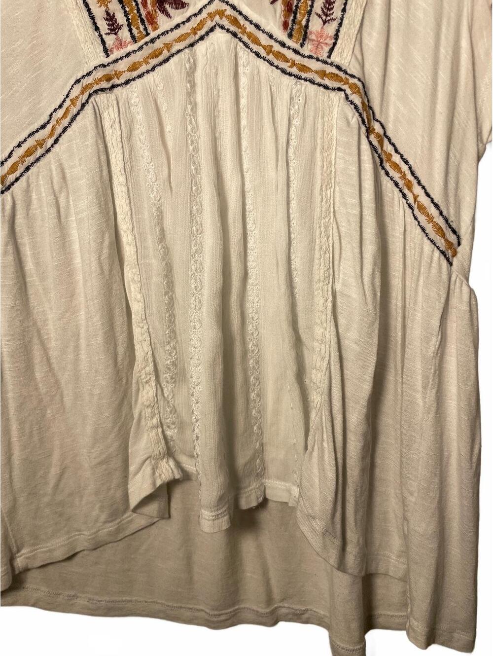 Knox Rose Embroidered White V Neck Short Sleeve Top Womens Size Small White Boho - Picture 4 of 7